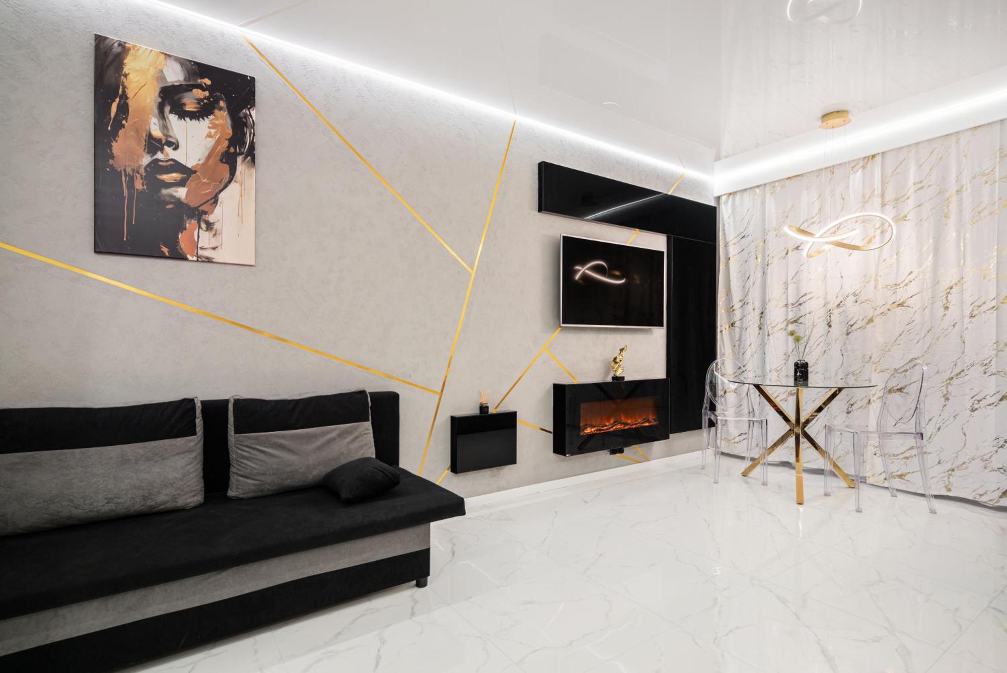 Apartment Gold