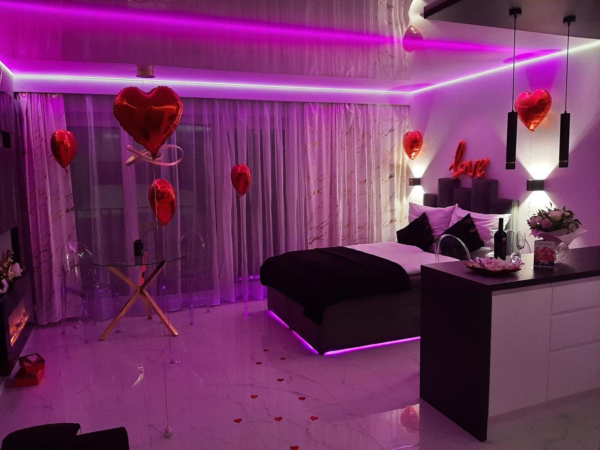 Gold Apartment